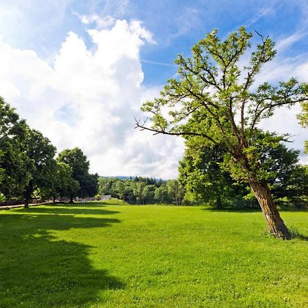 Готель Domaine Le Prieure Chaumont-le-Bourg Екстер'єр фото