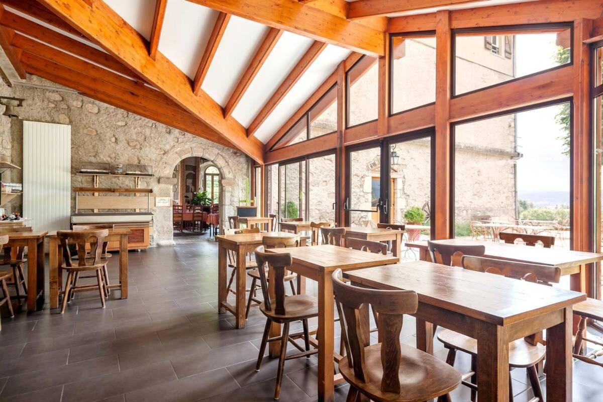 Готель Domaine Le Prieure Chaumont-le-Bourg Екстер'єр фото