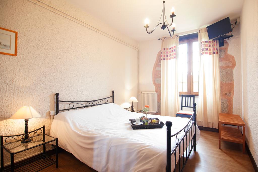 Готель Domaine Le Prieure Chaumont-le-Bourg Номер фото
