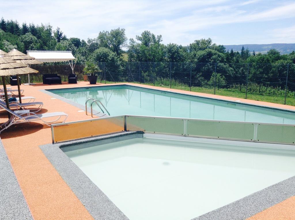Готель Domaine Le Prieure Chaumont-le-Bourg Екстер'єр фото