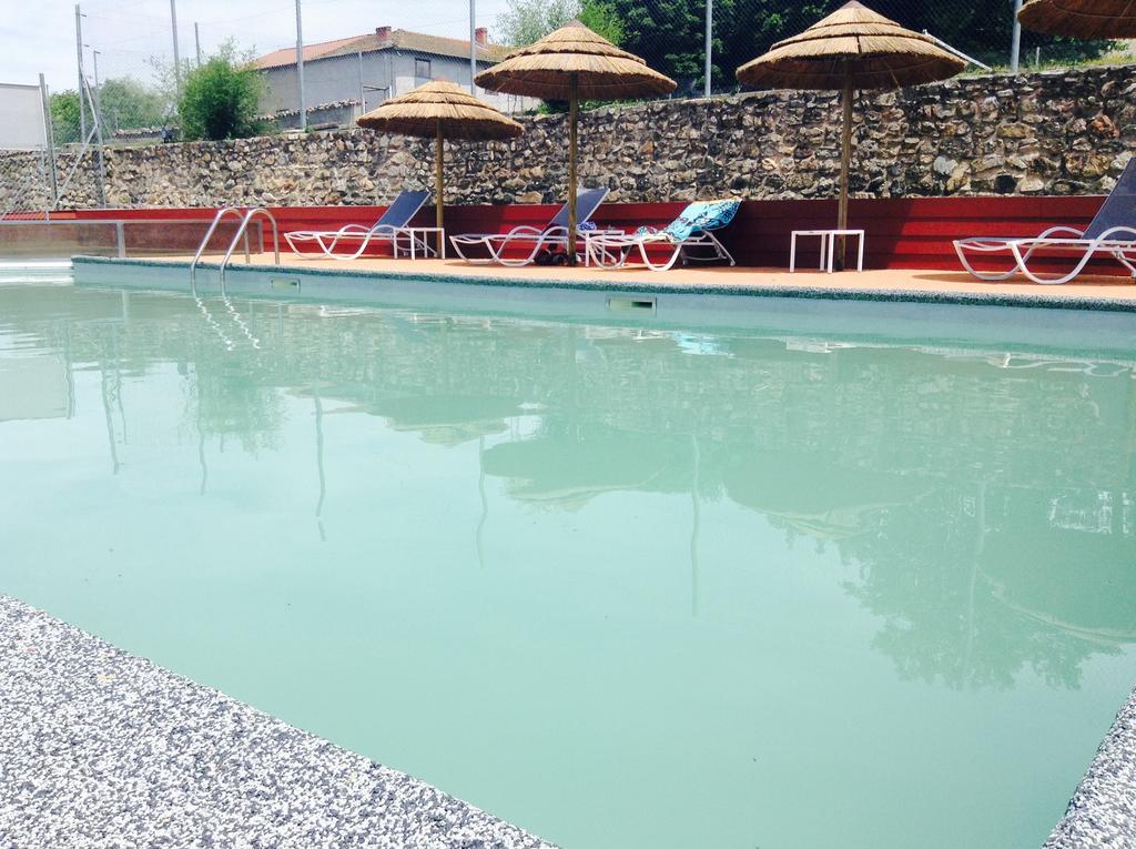 Готель Domaine Le Prieure Chaumont-le-Bourg Екстер'єр фото