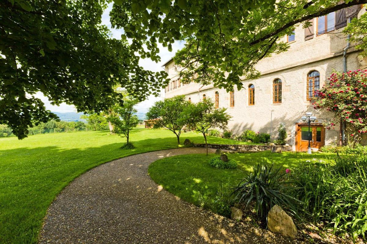 Готель Domaine Le Prieure Chaumont-le-Bourg Екстер'єр фото